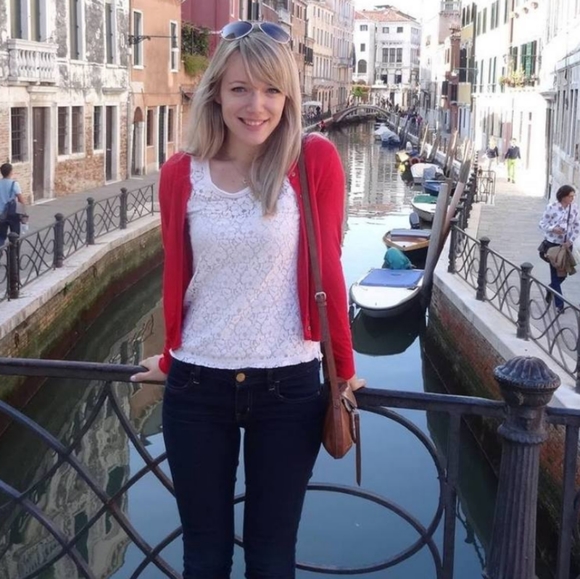 Meet your Posher, Vanessa - Picture 1 of 1